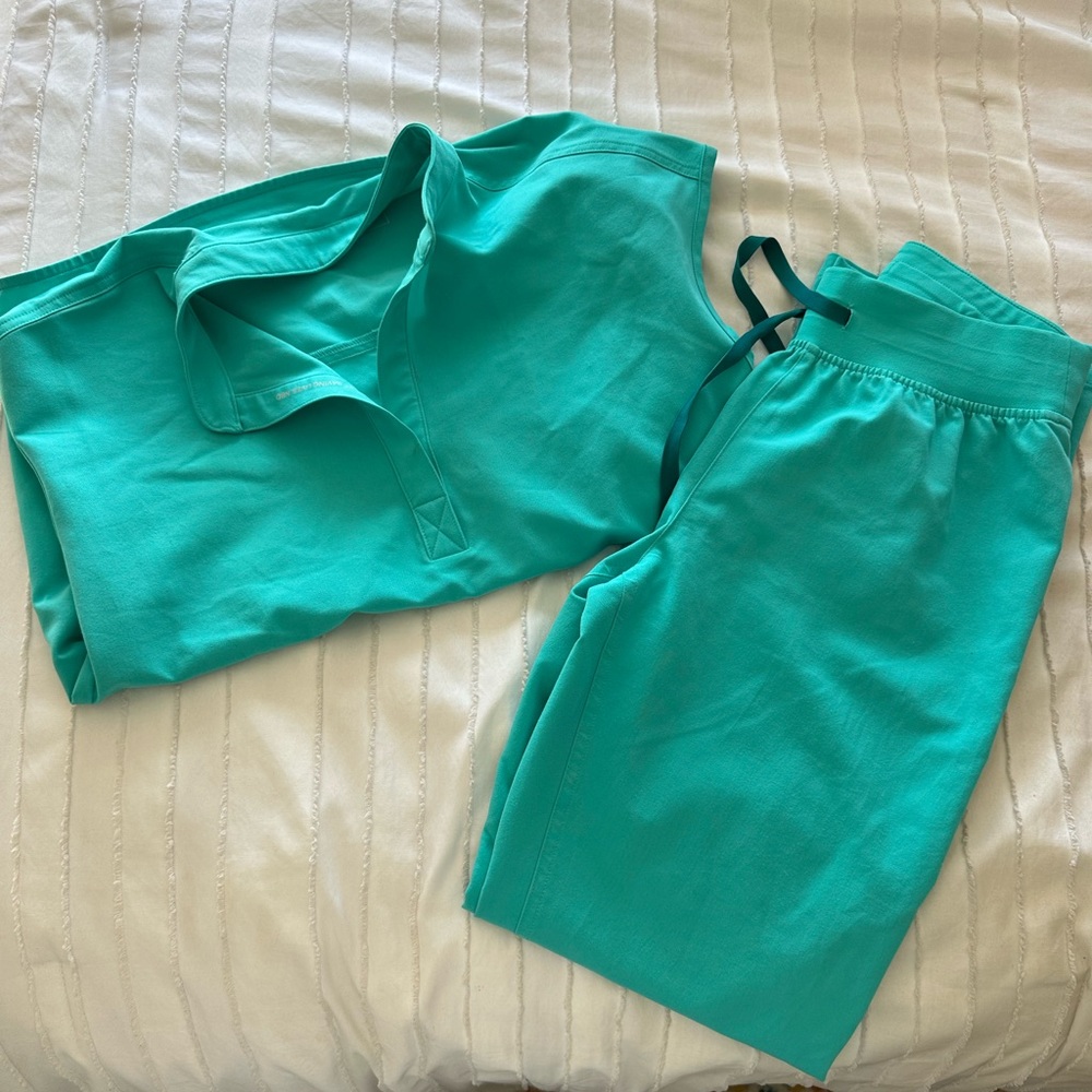 figs scrub set